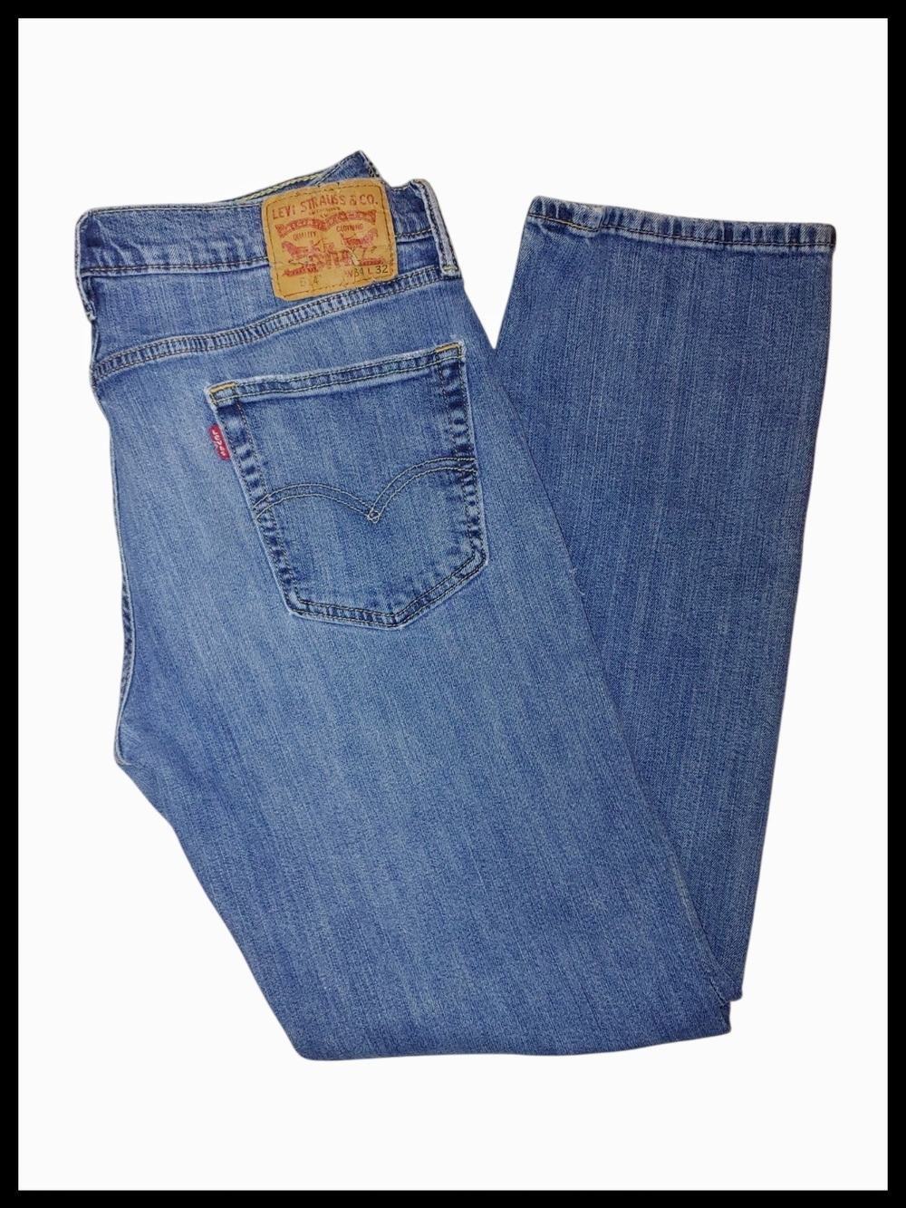 Distressed Levi's 514 34x32